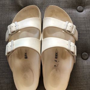 White Birkenstock’s